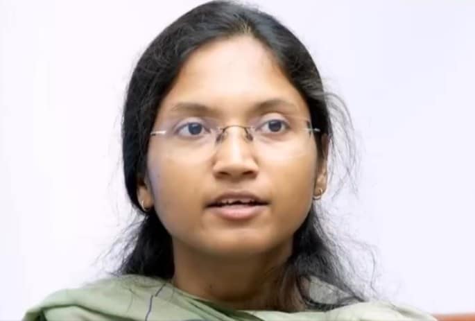 Aayushi Bansal - AIR 7
