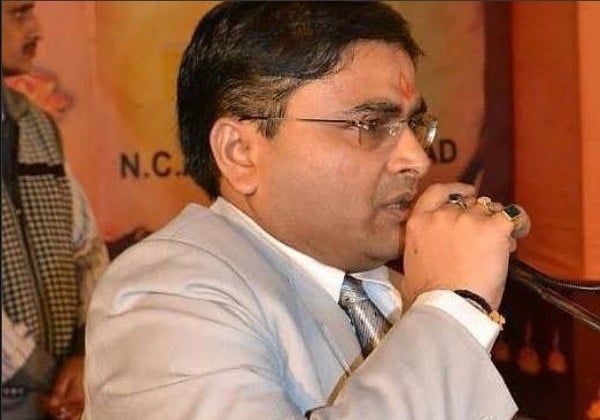 Sorabh Babu Maheshwari (2000)